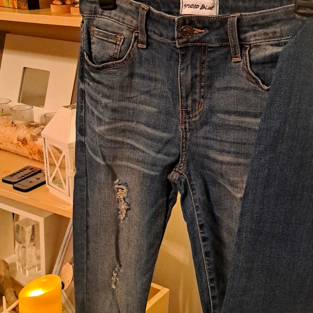 NEW Studio Blue Jeans